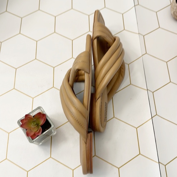 NEW American Designer Badgley Mischka junction slides Parchment Nude women SZ 10 - Picture 6 of 9